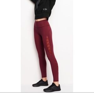 VS sport knock out leggings